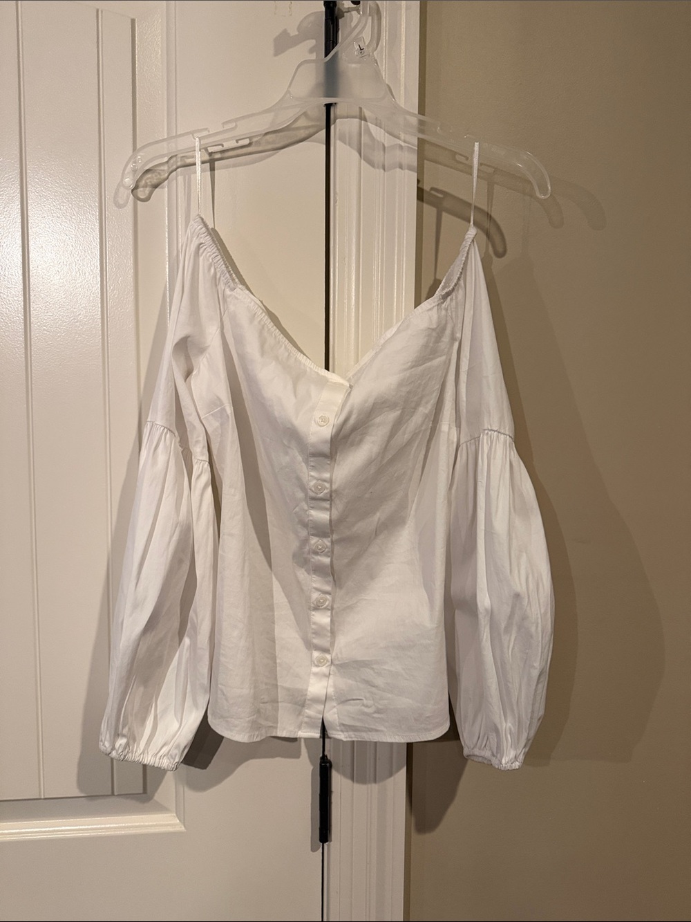 Express White Off-Shoulder Button-Front Blouse with Puff Sleeves